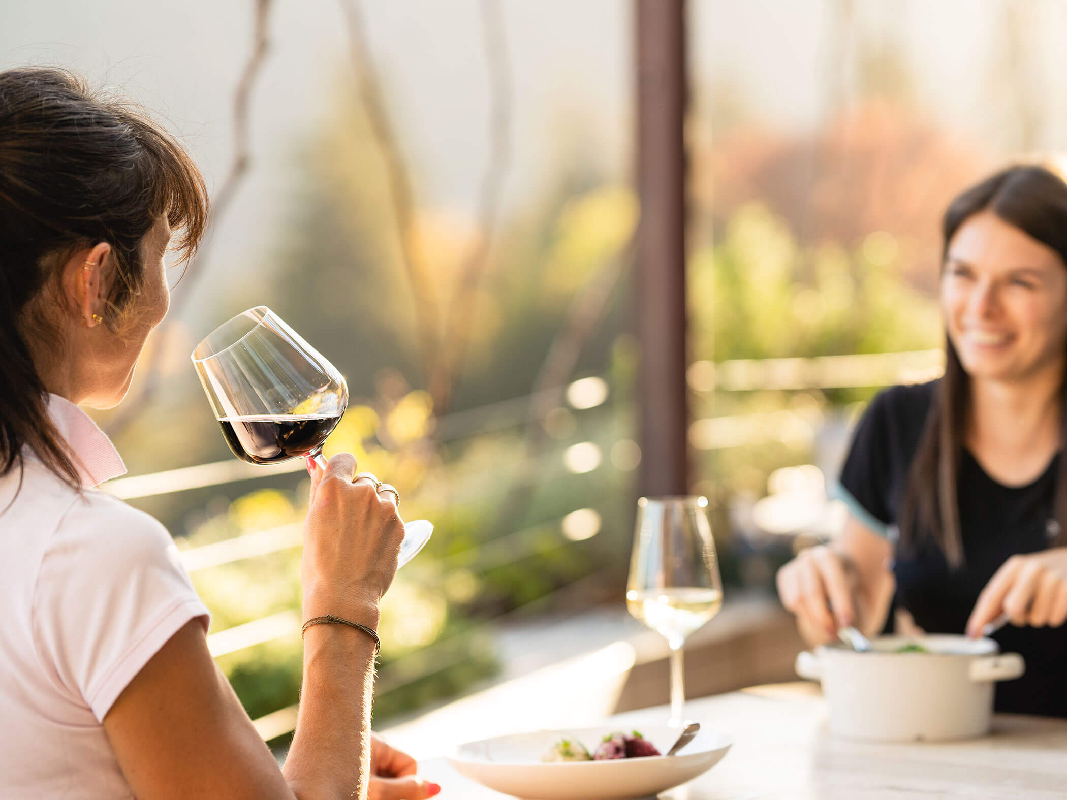 Un bicchiere di vino a cena